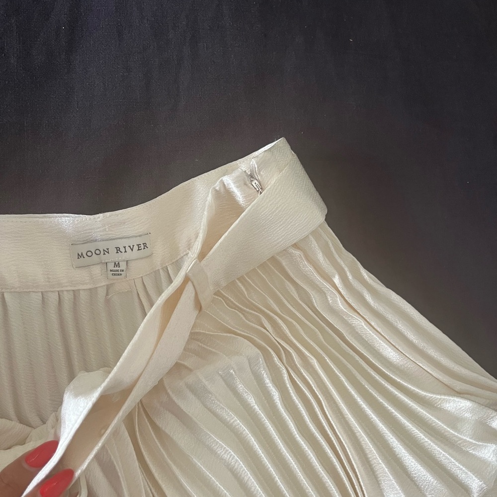SOLD Audrey Hepburn Moon River Cream Satin Pleated Belted Midi Skirt - Picture 8 of 14